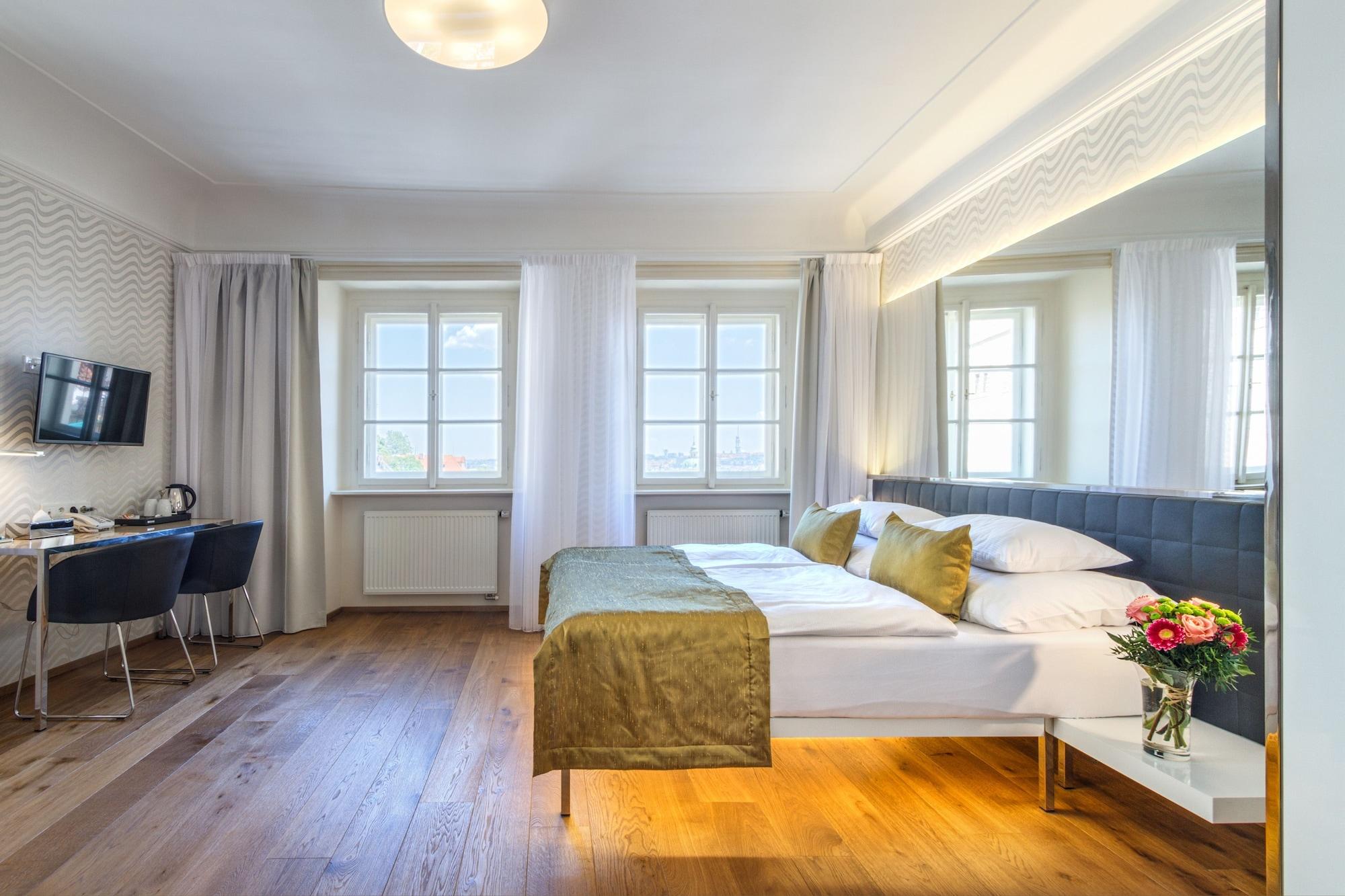 Hotell Golden Star 4*