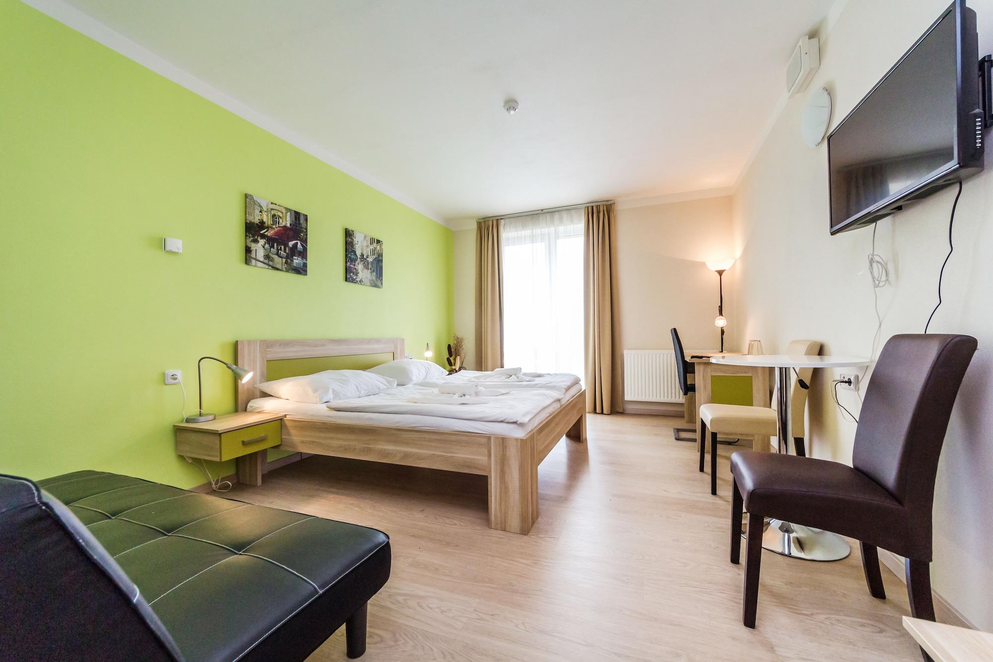 Hotell Nad Kralovnou & Restaurant 3*