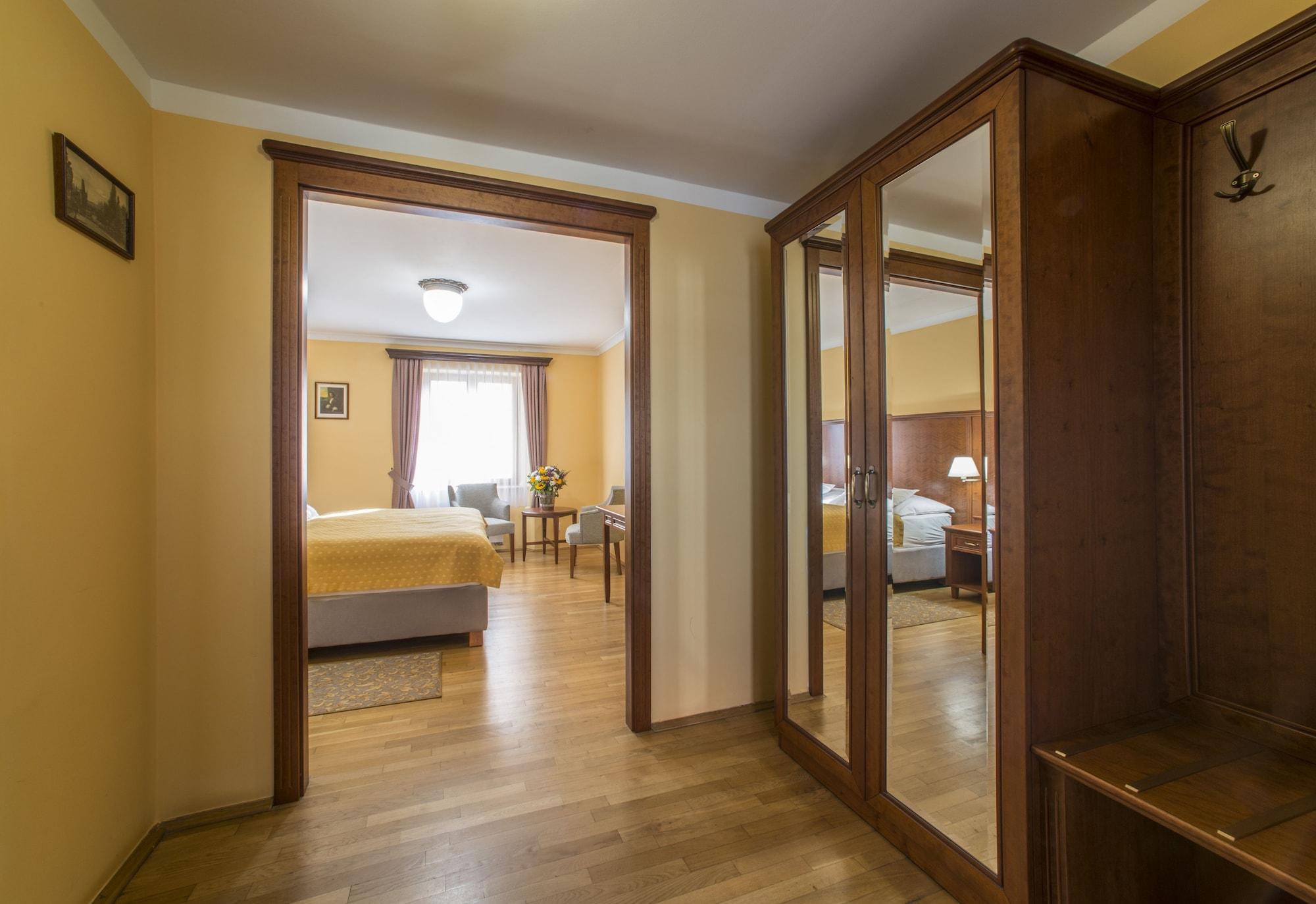 Cerny Slon Hotell Prag
