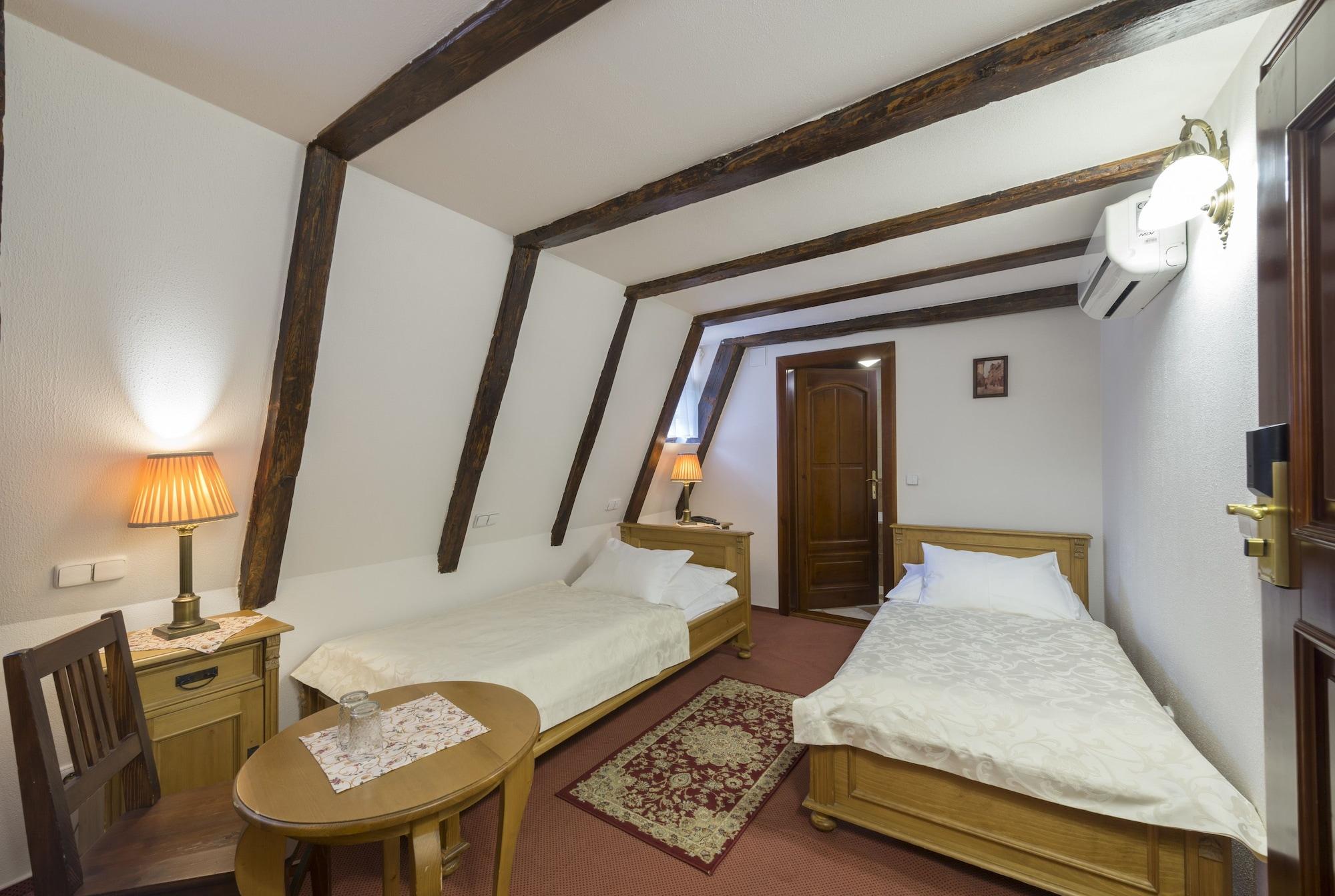 Cerny Slon 4* Prag