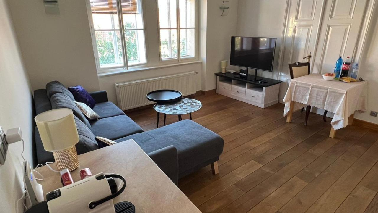 Charles Bridge Apartment Prag