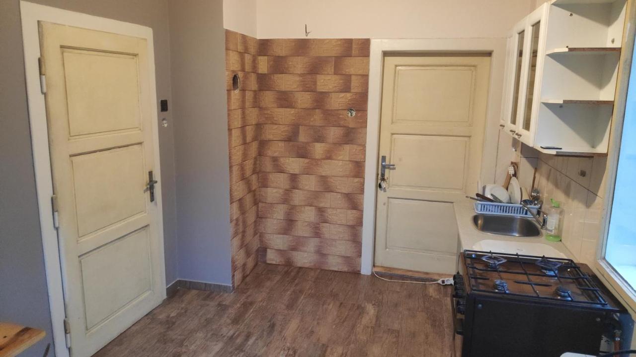 Old Summer House With Renovated Bathroom Prag