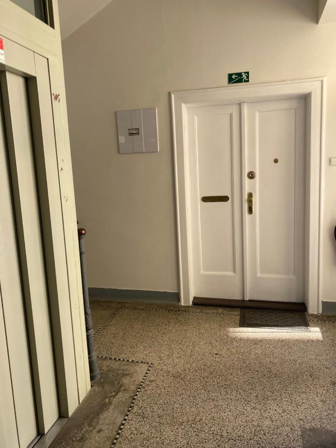 Kaiser Apartment Prag
