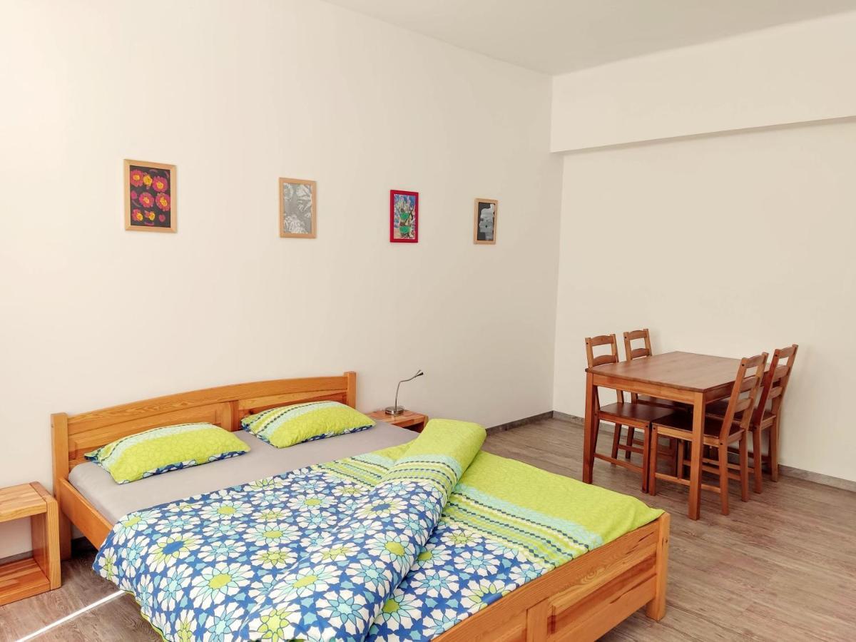 Zizkov Apartment