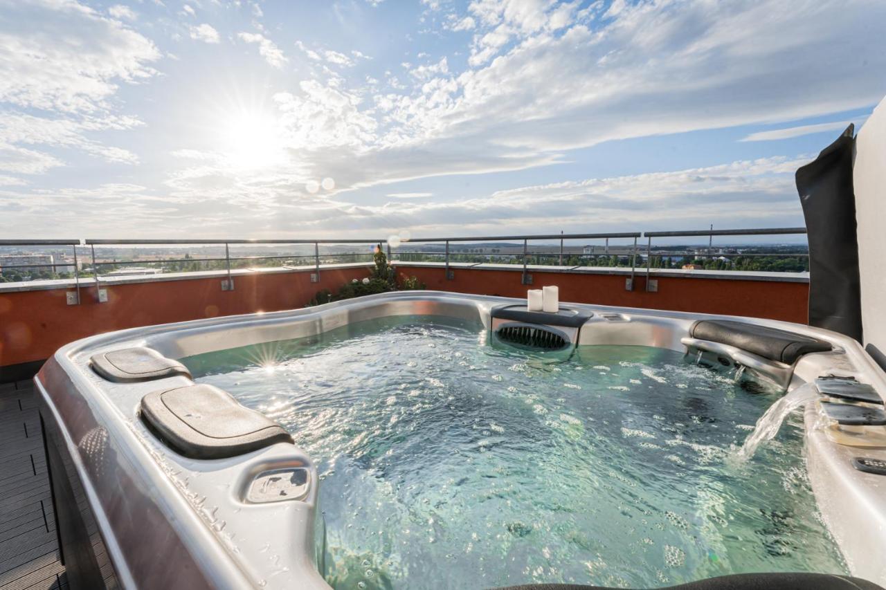 Apartment Penthouse Letnanske Zahrady Prag