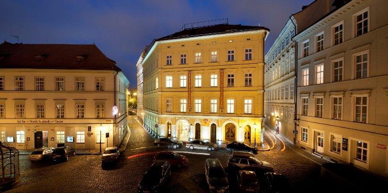 Charles Bridge Palace Hotell Prag