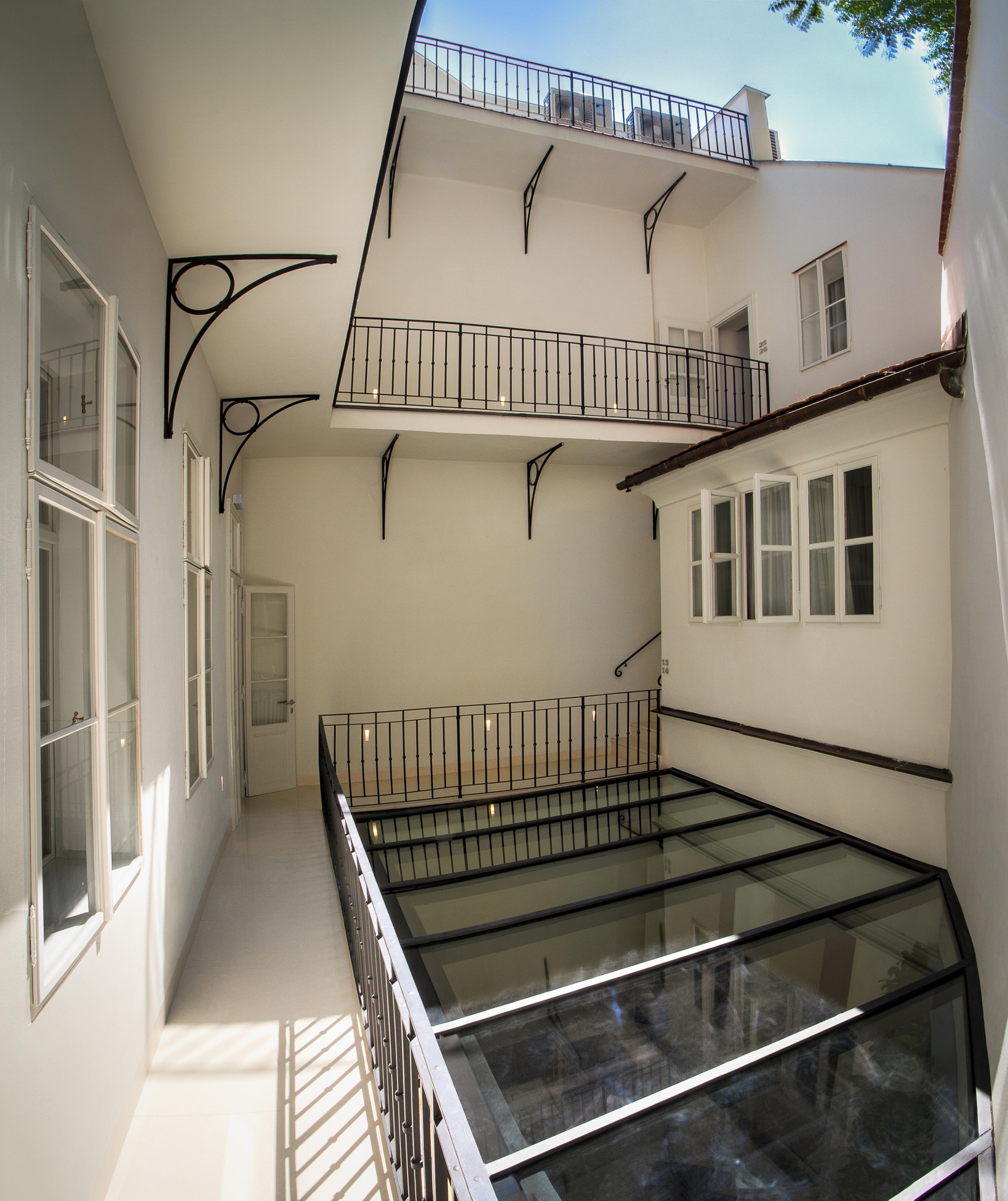 Bishop's House 4*