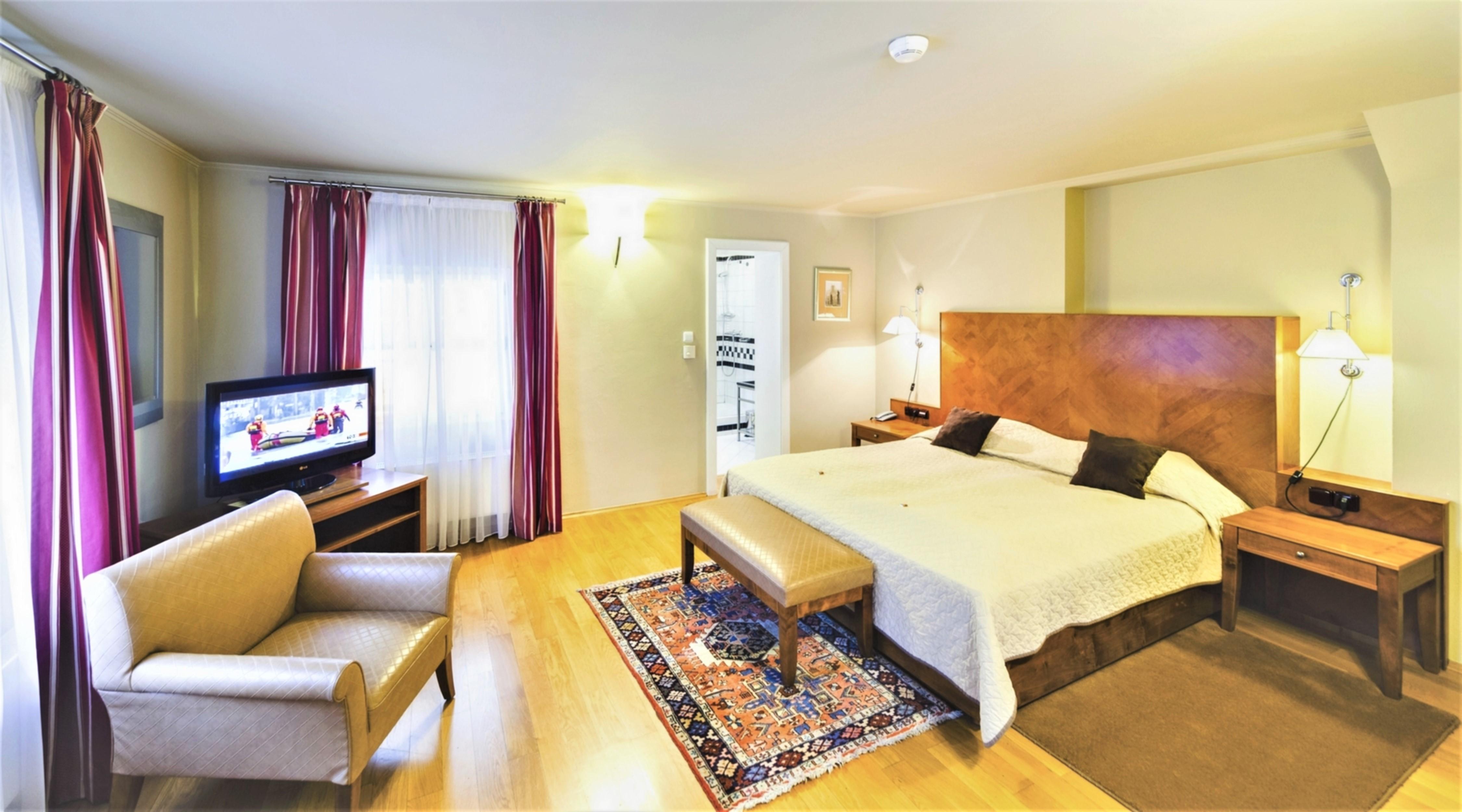 Hotell The Golden Wheel 4*