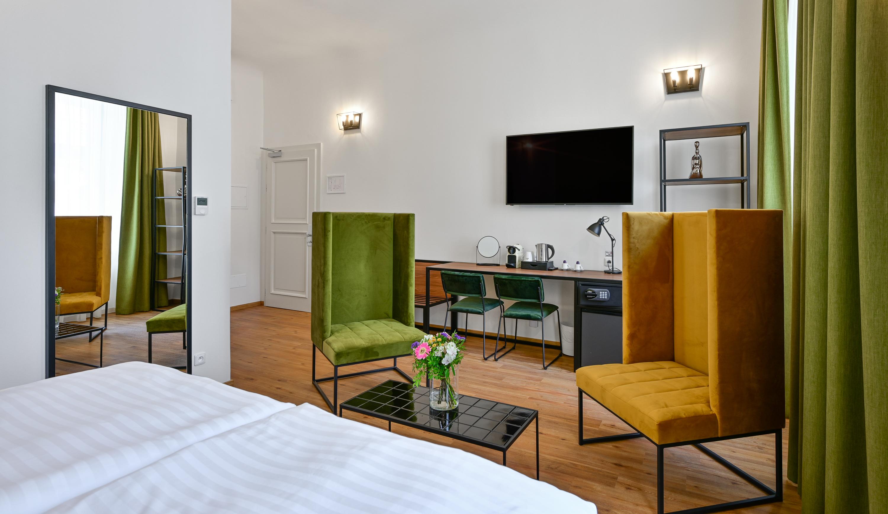 Hotell Garden Court 4*