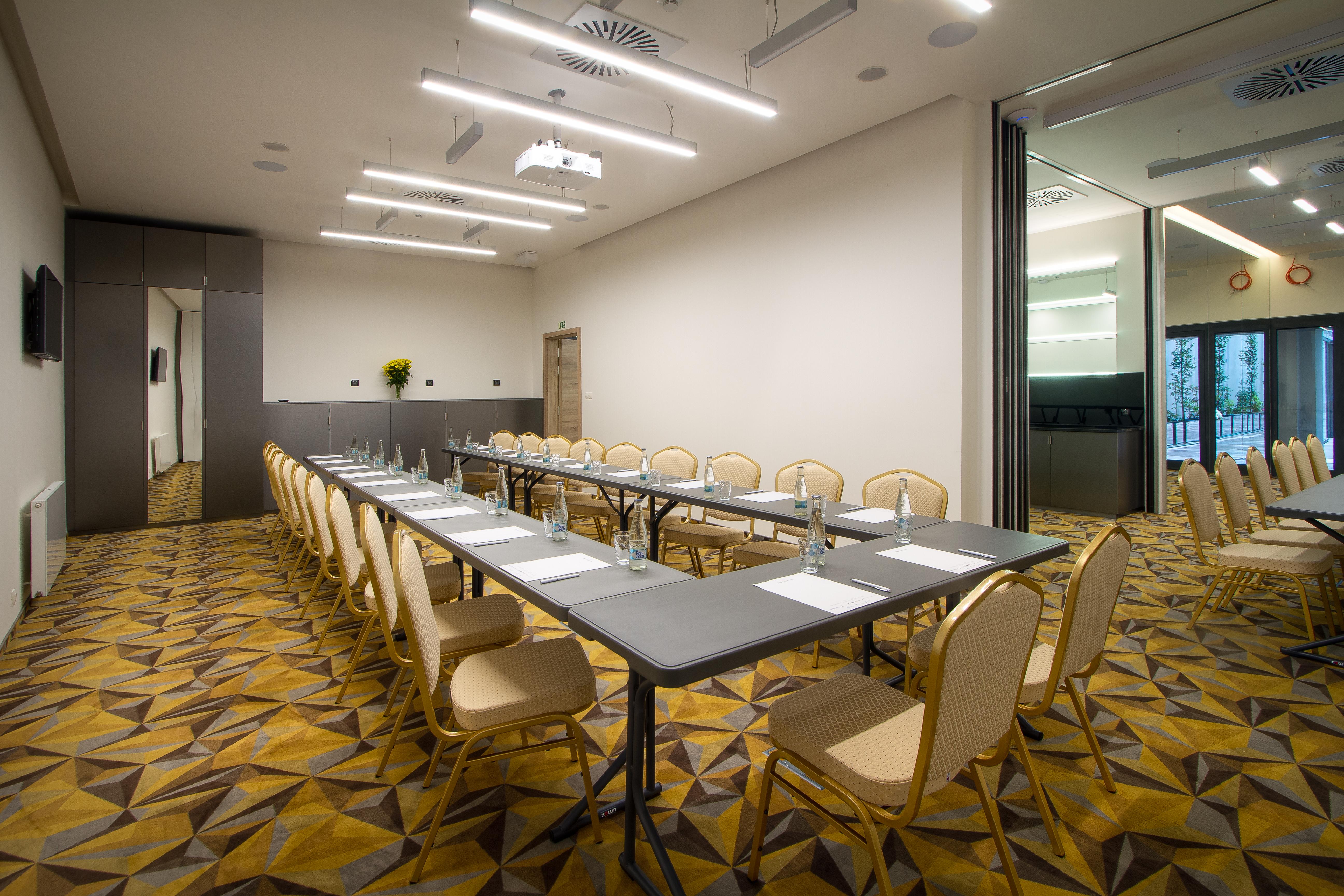 Hotel Western Premier Essence 4*