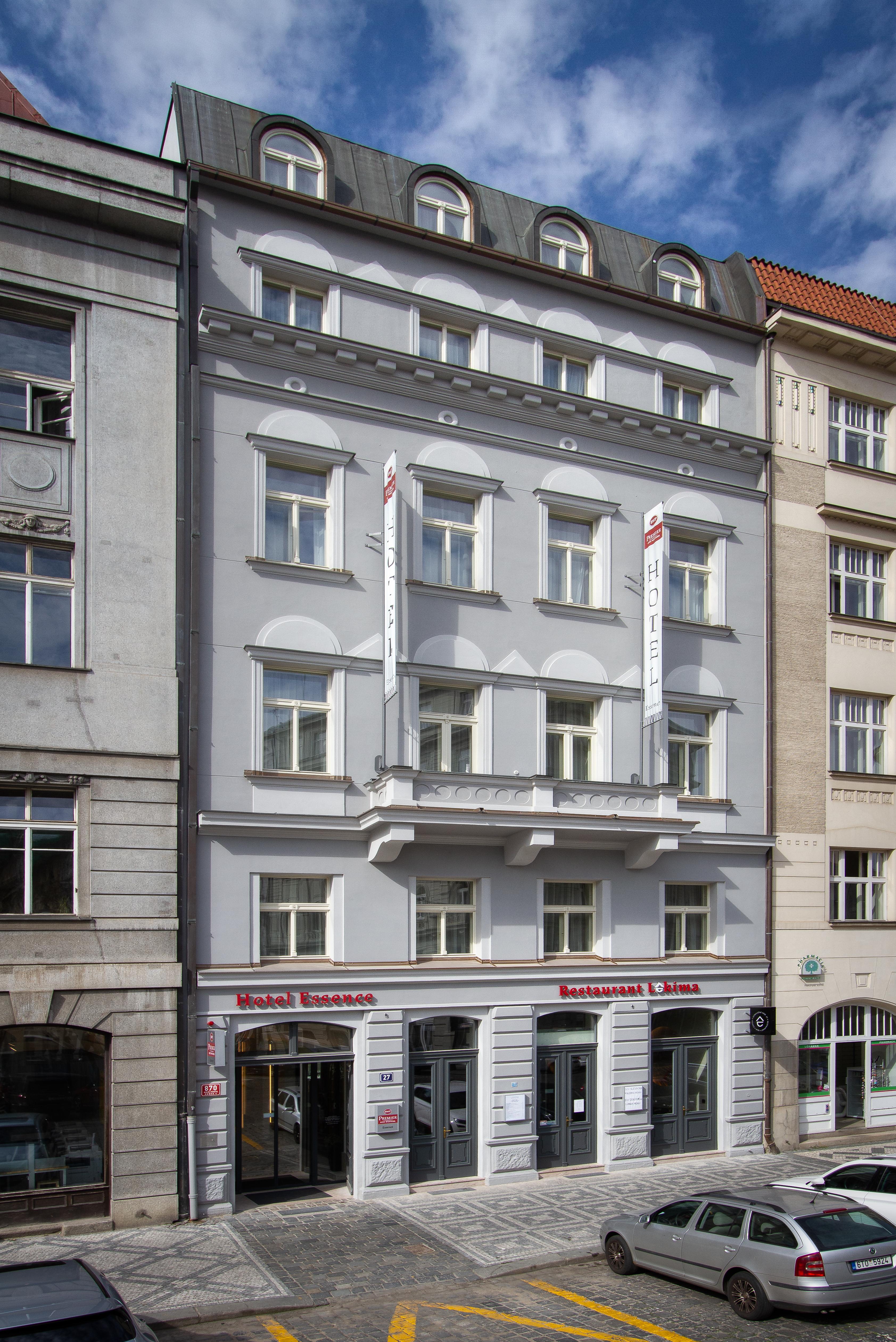 Western Premier Essence Hotel