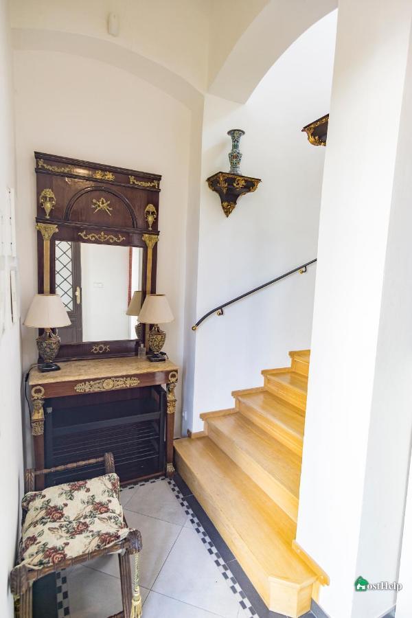 Villa Historic Center With Hot-tub, Terrace And Garden
