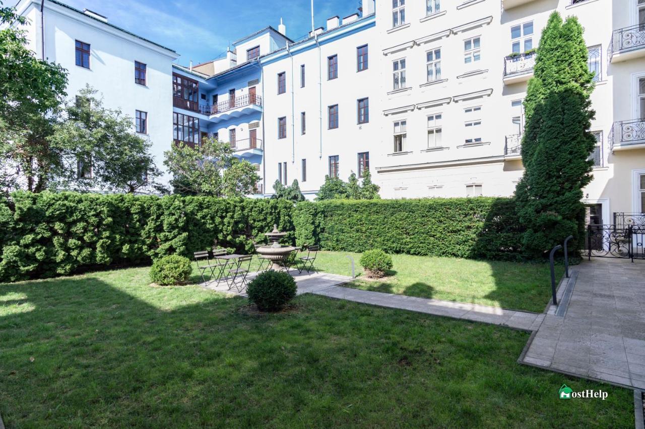 Historic Center With Hot-tub, Terrace And Garden Villa *