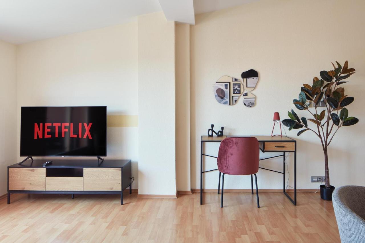 Spacious In Vrsovice By Days Apartment Prague