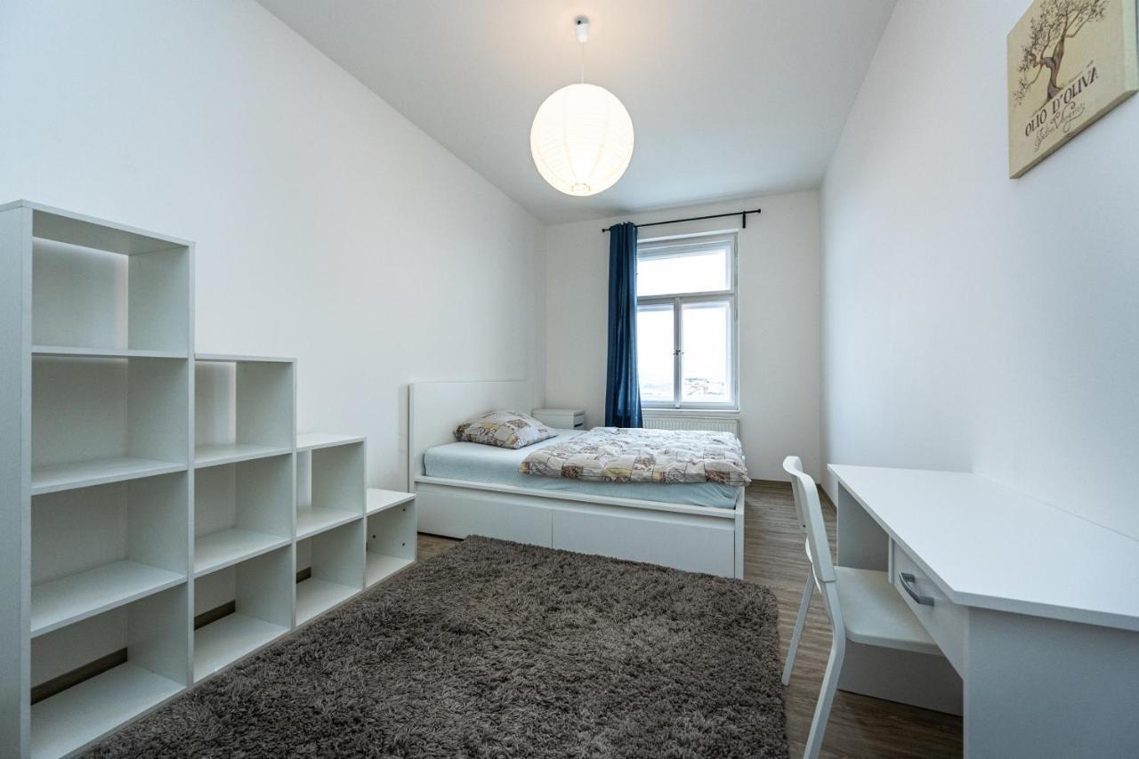 Apartment Americka 8