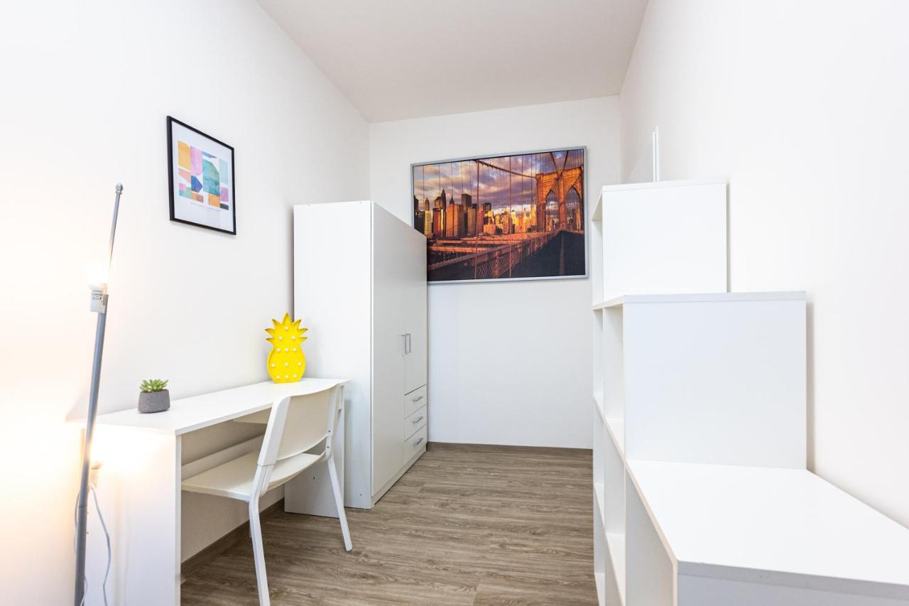 Americka 8 * Prague