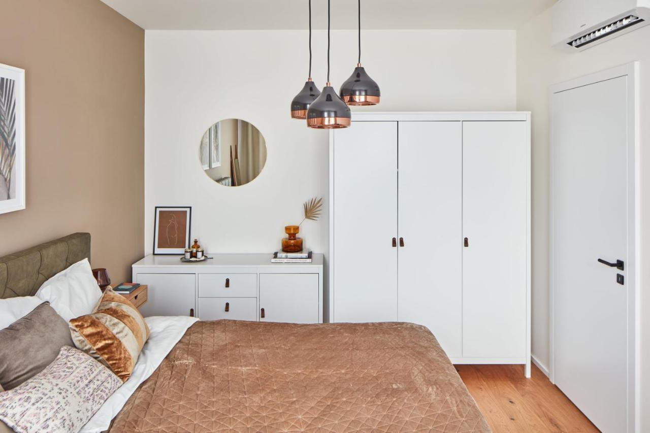 Days - Designer Apts - Garage - Terrace - Easy Access *