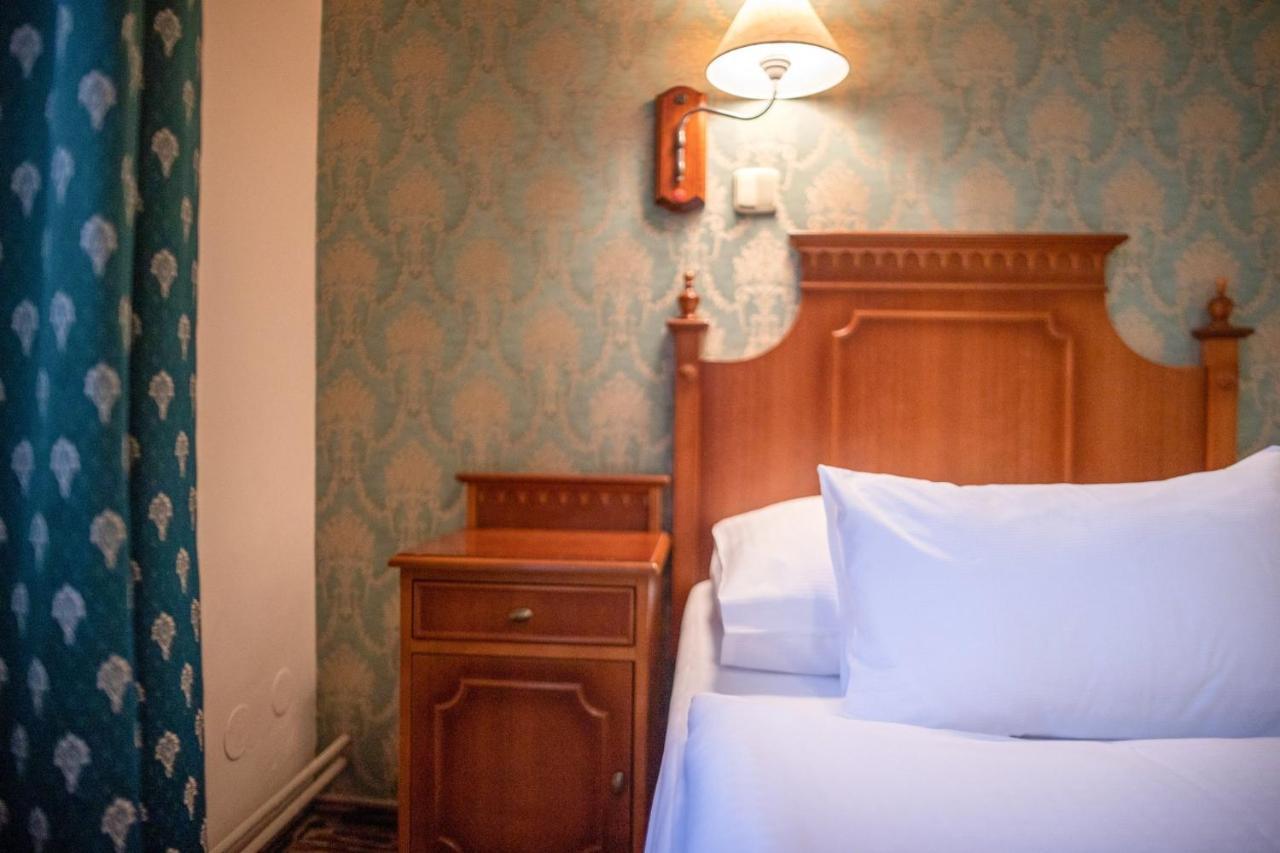 Hotell Meteor Plaza 4*