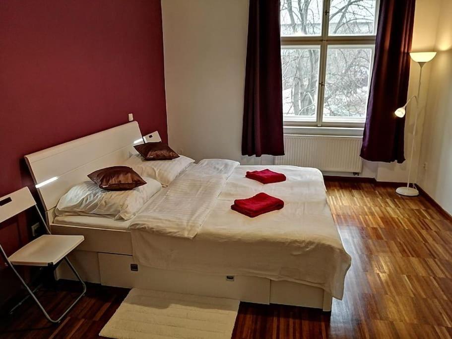 2 Bedrooms Close Vysehrad - Congress Centrum *