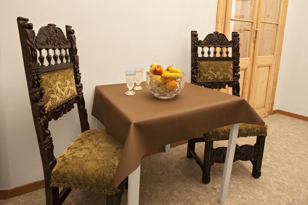Empire Apartment