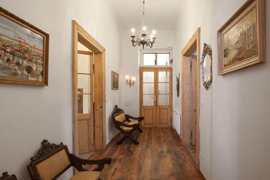 Empire Apartment