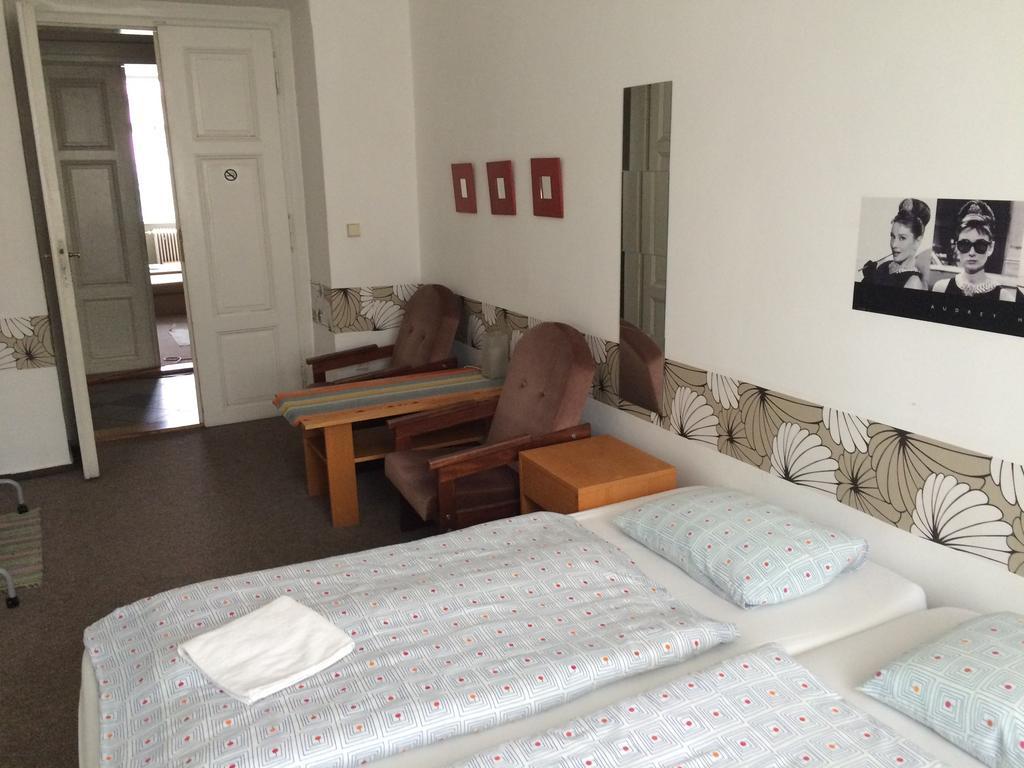 Hotell Charles Square 3*