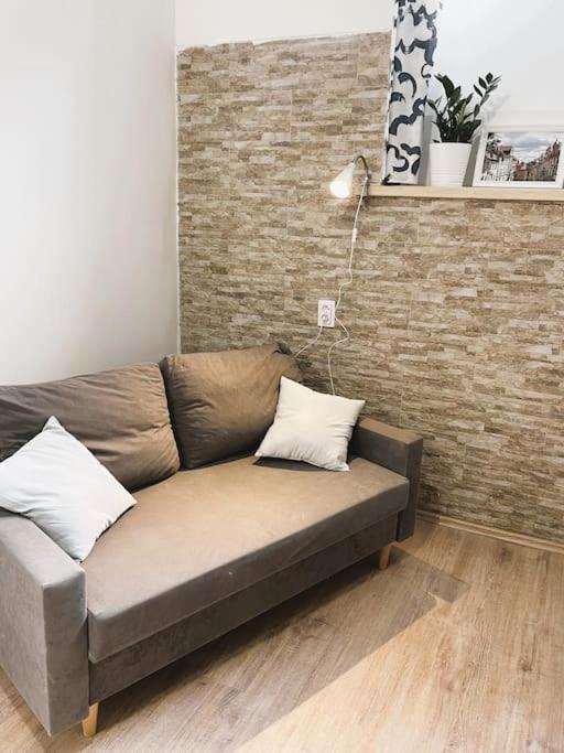 Flat White Flat Apartment *