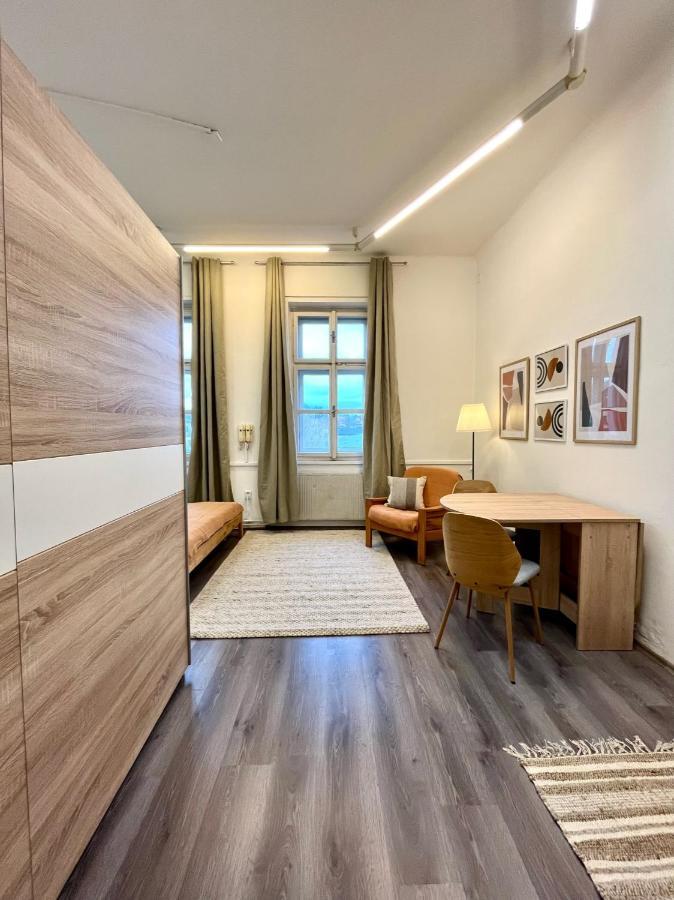1 Bedroom Close To Palmovka * Prag