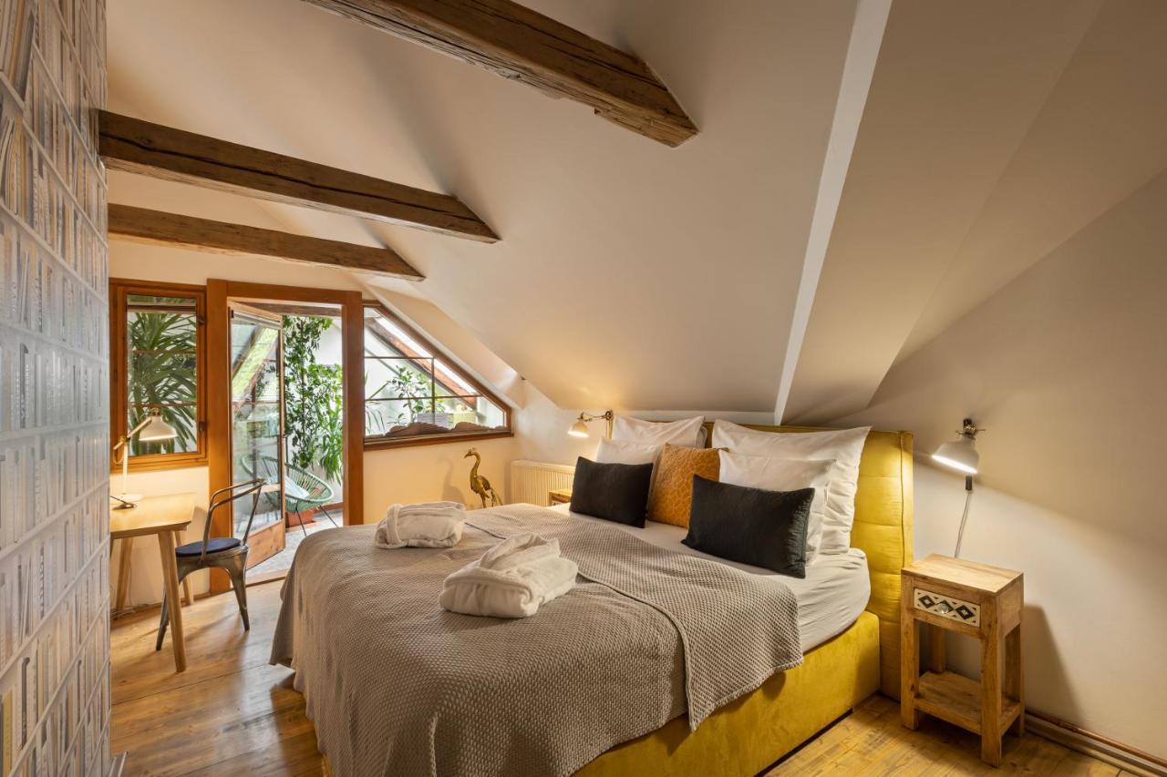 Lejlighed Gigantic Boho Chic 3 Bedroom 3 Bathroom Loft With Hanging Chair *