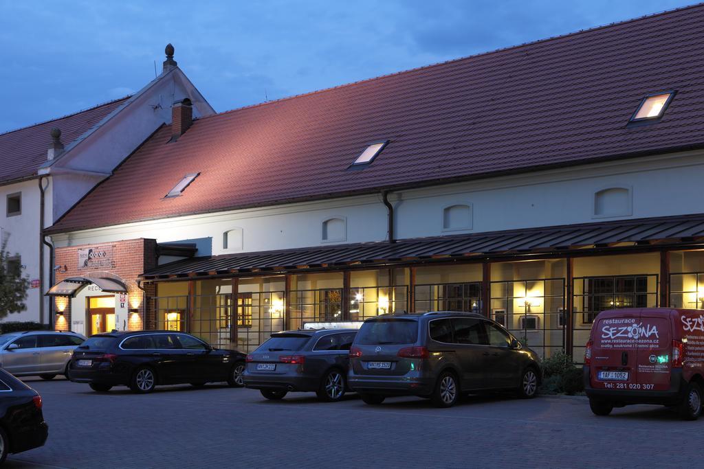 Hotel Chvalska Tvrz Prag