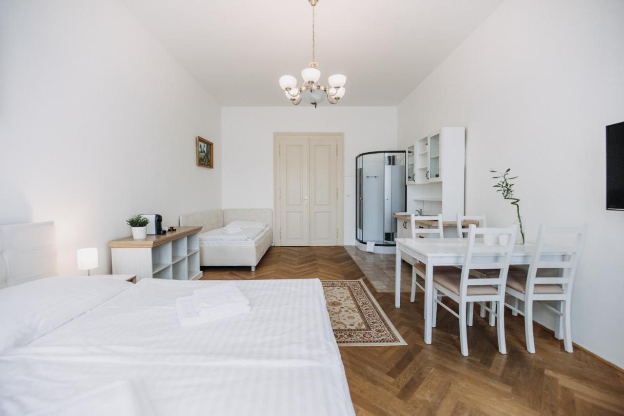 1 Exclusive Guest house