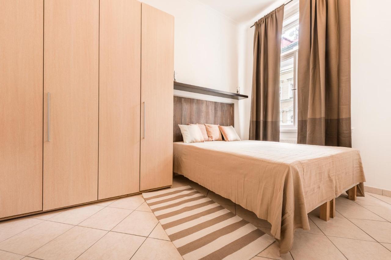 Tyrsova Apartment_ Lägenhet Prag