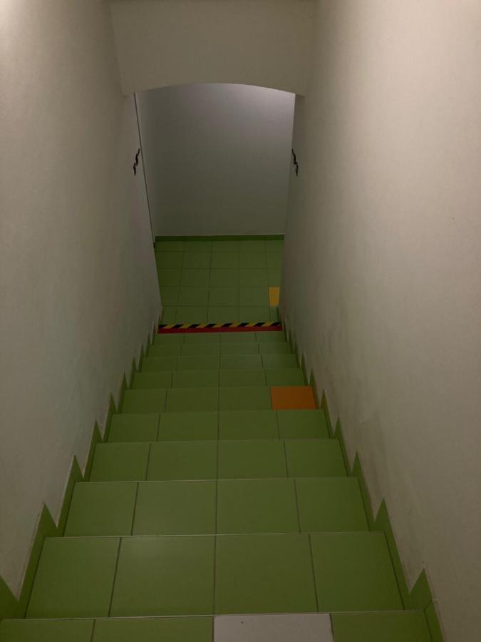 Vandrarhem Capsule Zizkov Tower Prag