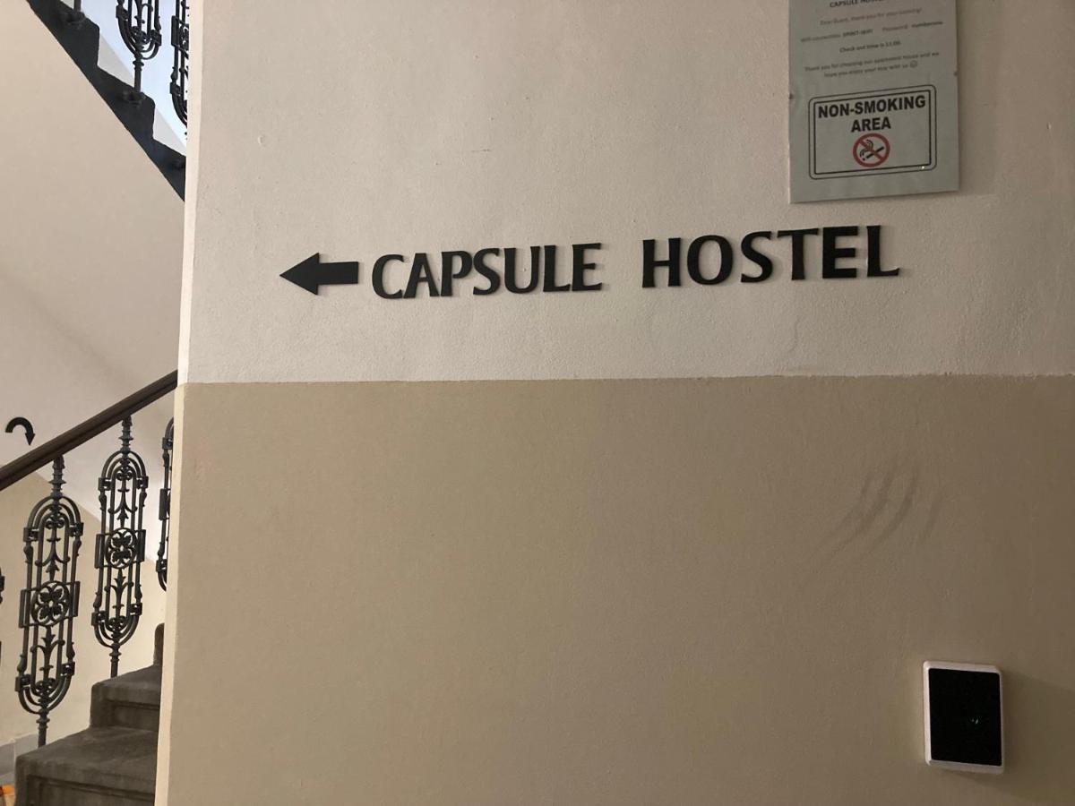 Capsule Zizkov Tower Prag