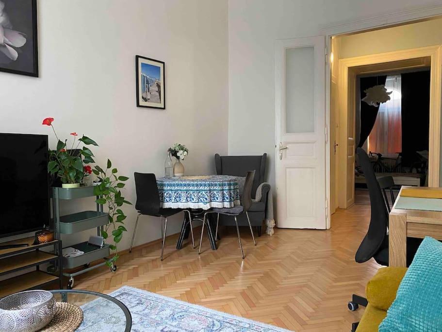 Exclusive City Center Experience - 3 * Prag