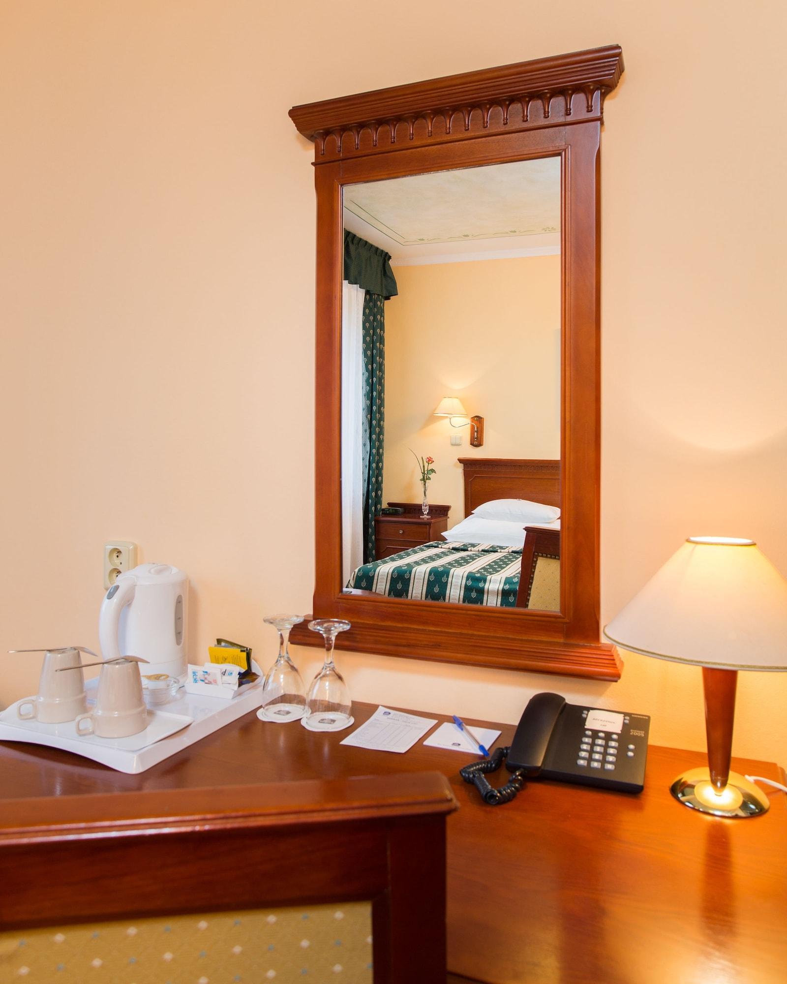 Meteor Plaza Hotell