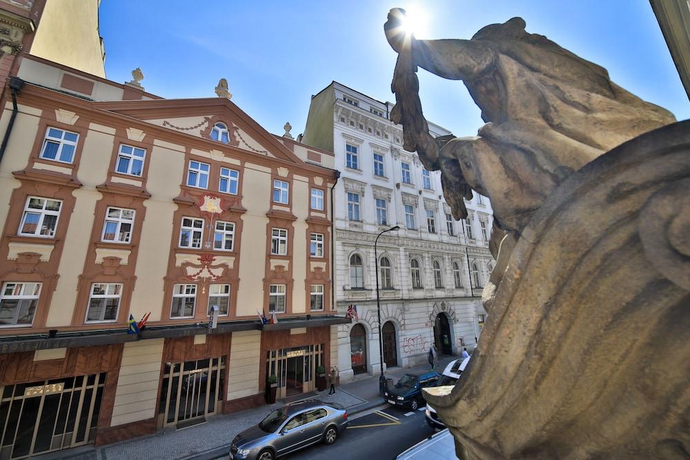 Hotell Meteor Plaza 4*