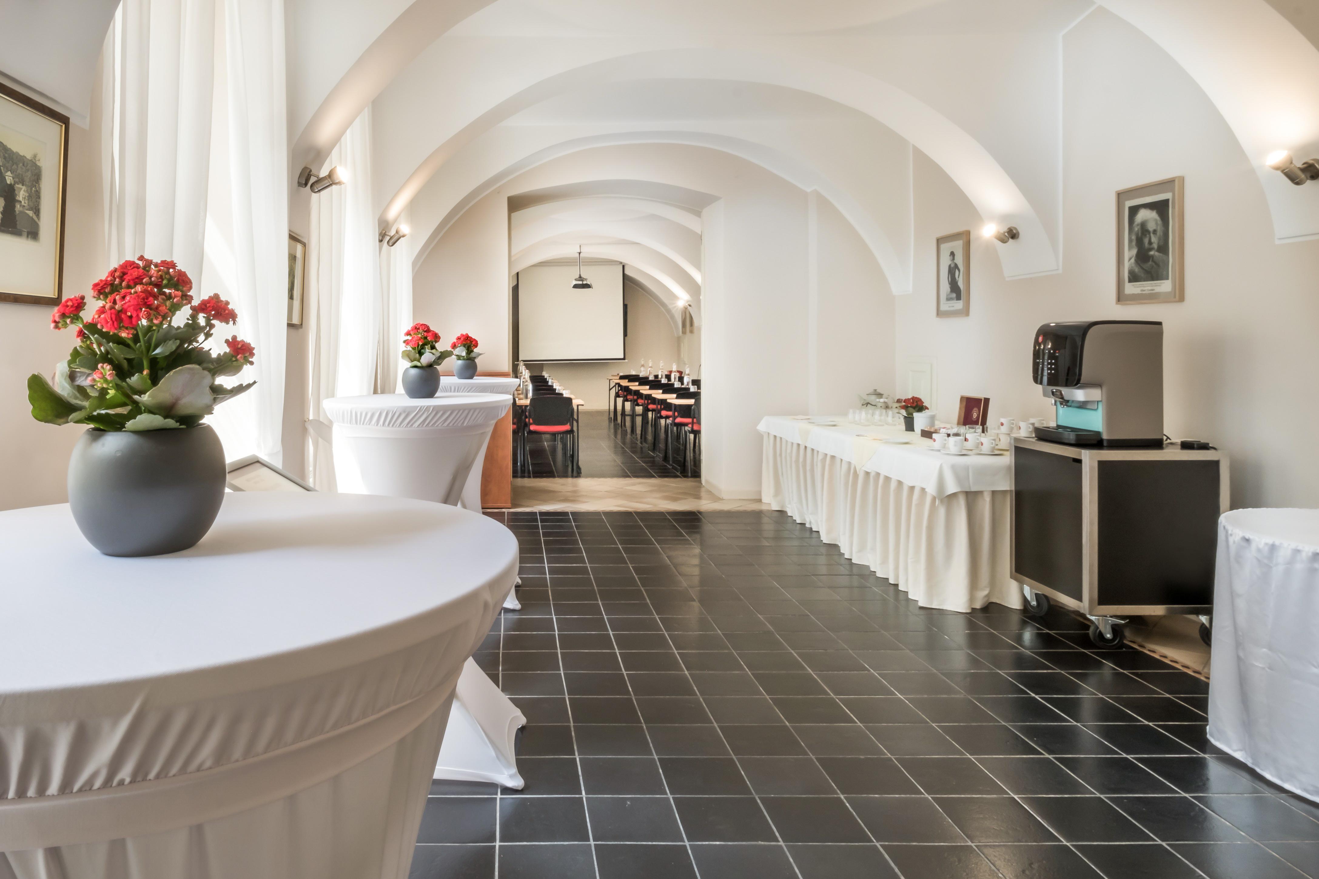 Bookquet Hotel