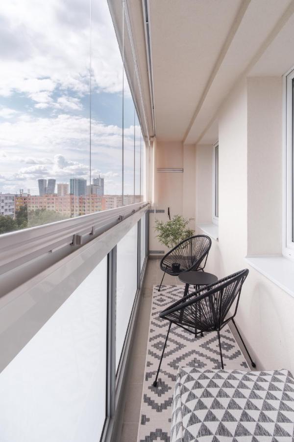 Days - Family W Balcony In Quiet Area Apartment *