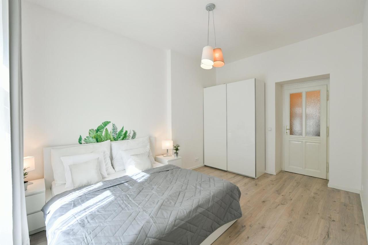 Apartment Kubelikova 32 *