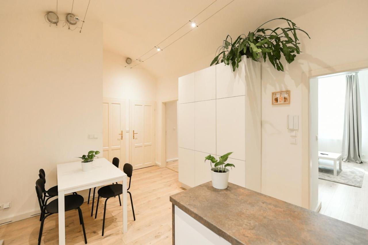 Apartment Kubelikova 32