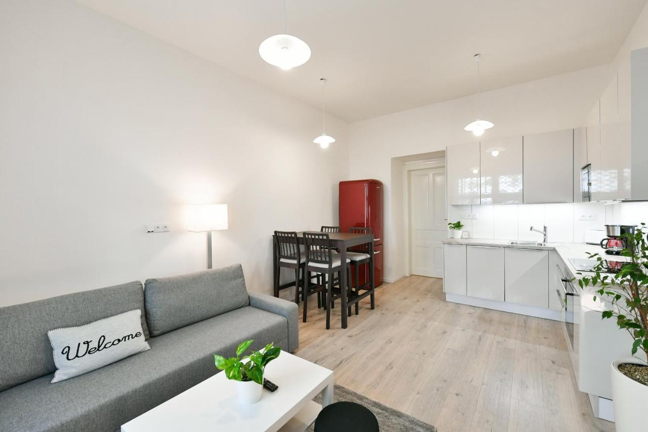 Apartment Kubelikova 32 *