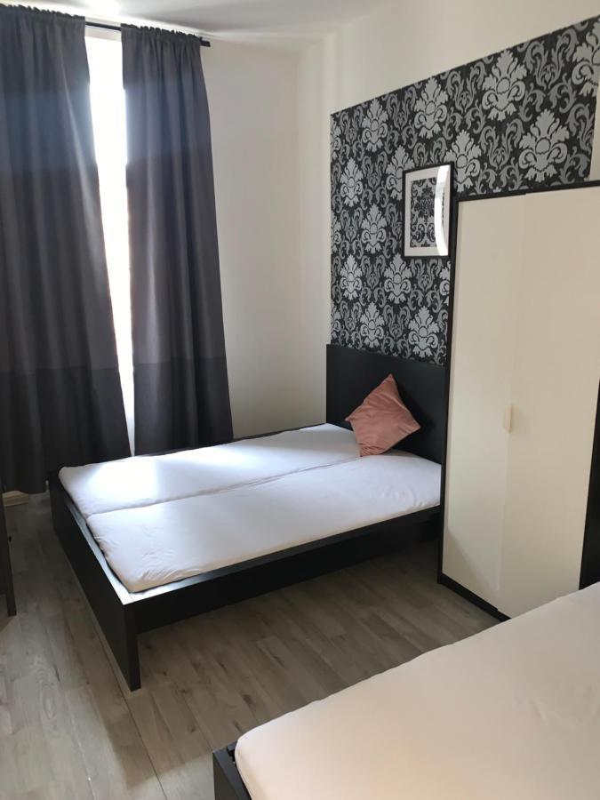 Only Ladies - Female Only Hostel Prag