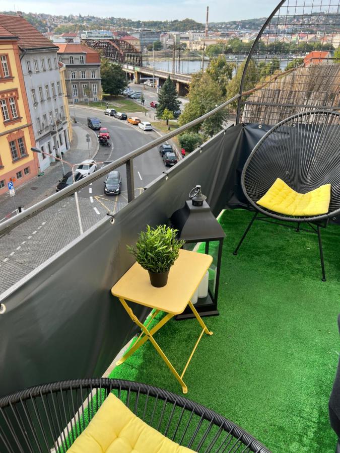Apartment Moderni Industry