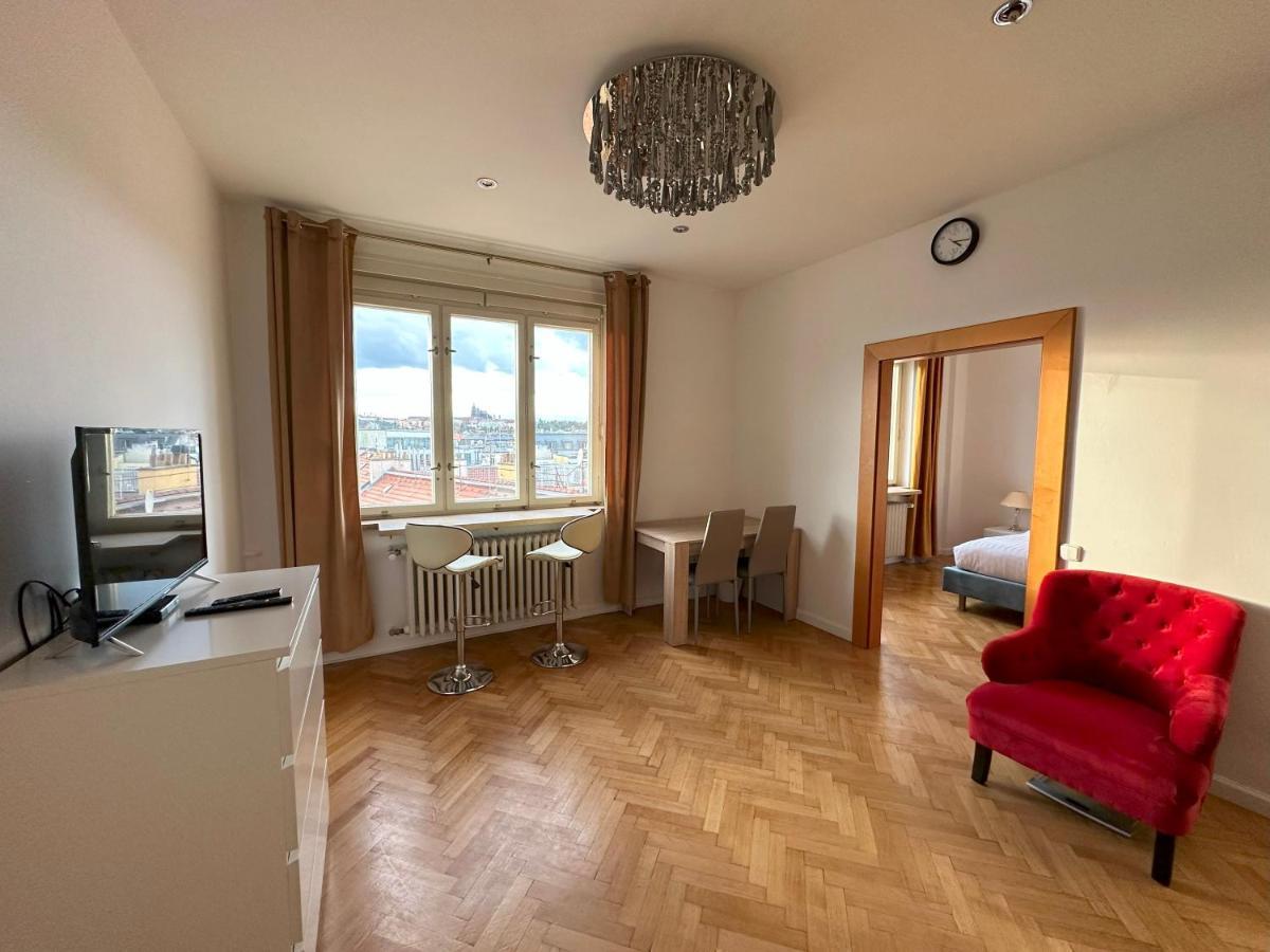 Castle View Apartments. Old Town * Prag
