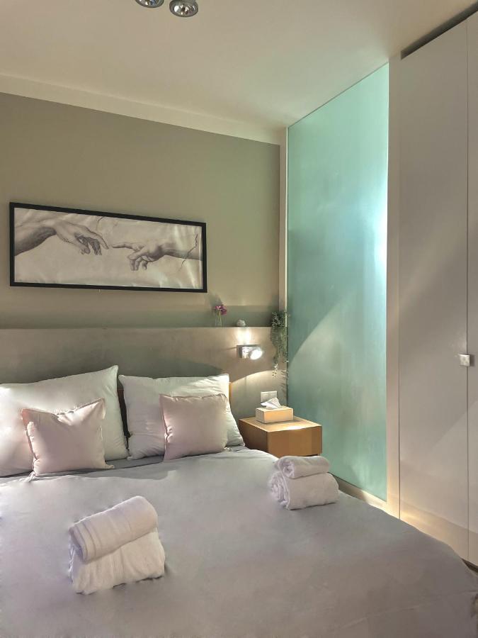 Luxury Beautiful Spacious In Perfect Location Apartment Prag