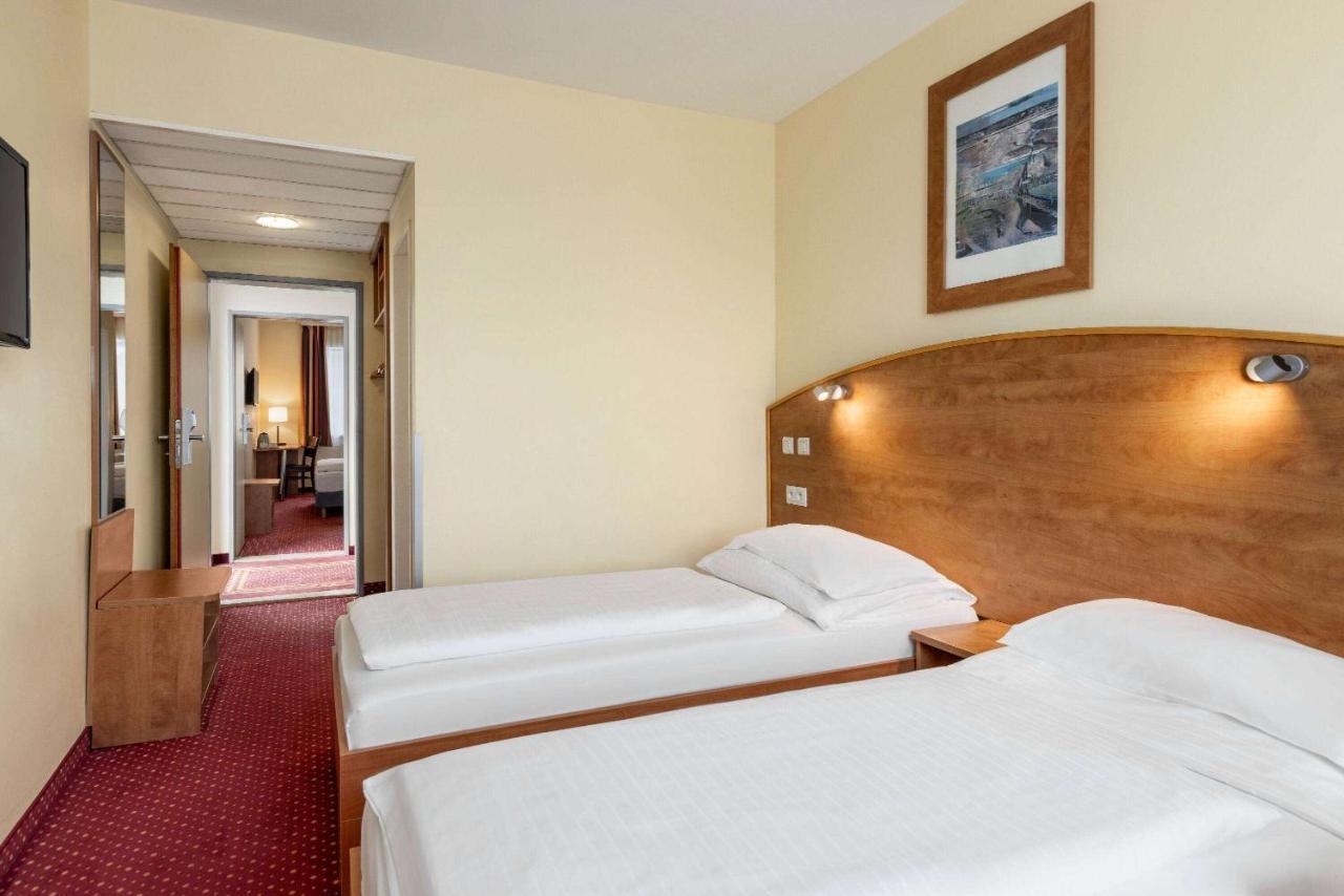 Amedia Express Prague, Trademark Collection By Wyndham Hotel 3*