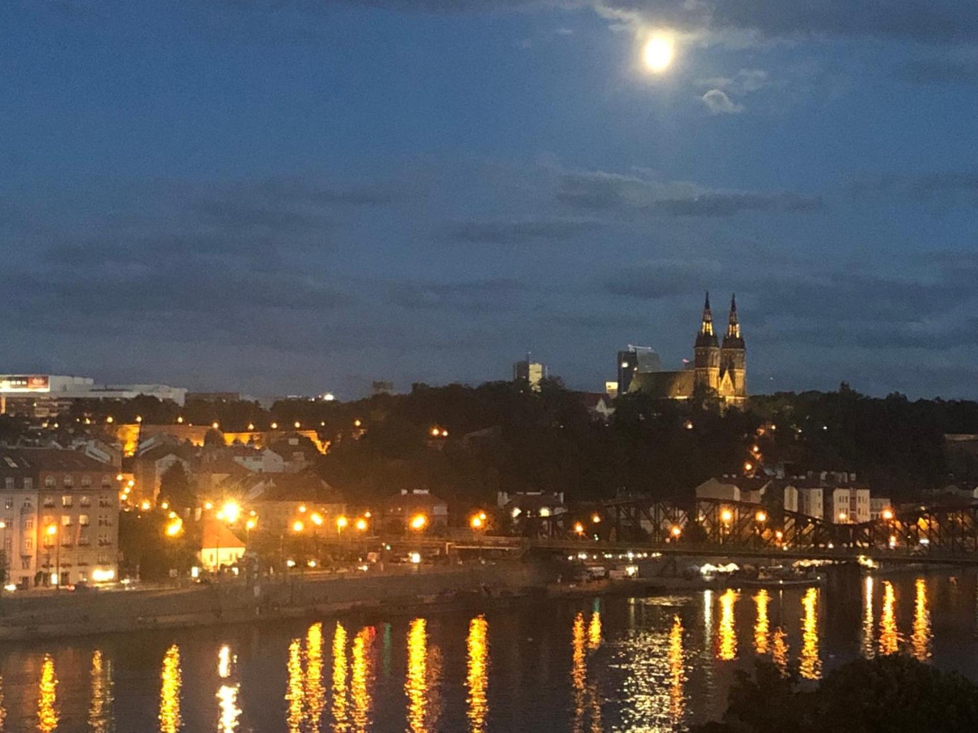 Spectacular Prague Views Room For 1 Or 2 * Prag