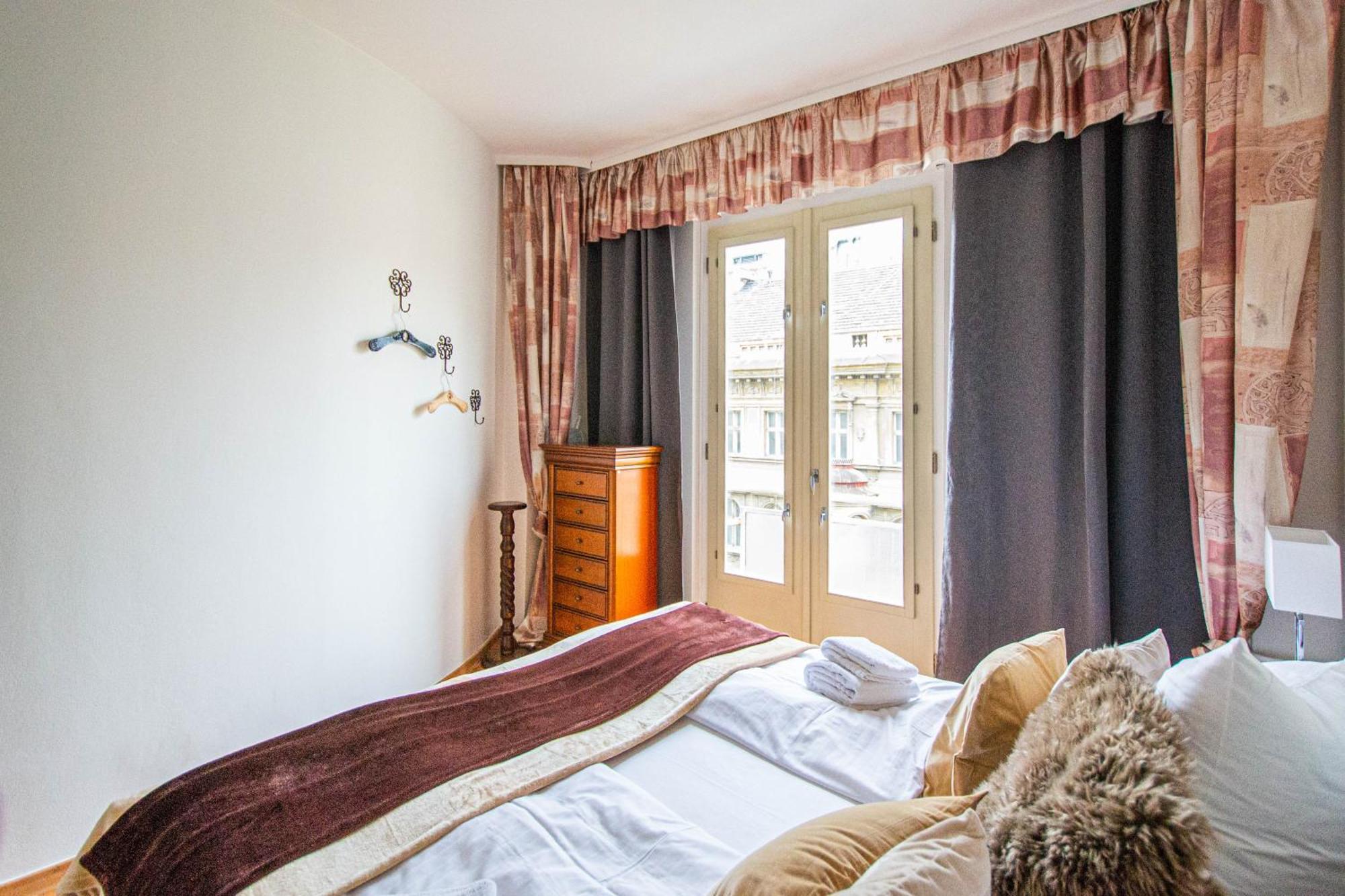 Main Square Sauna And Fireplace Apartment Prag
