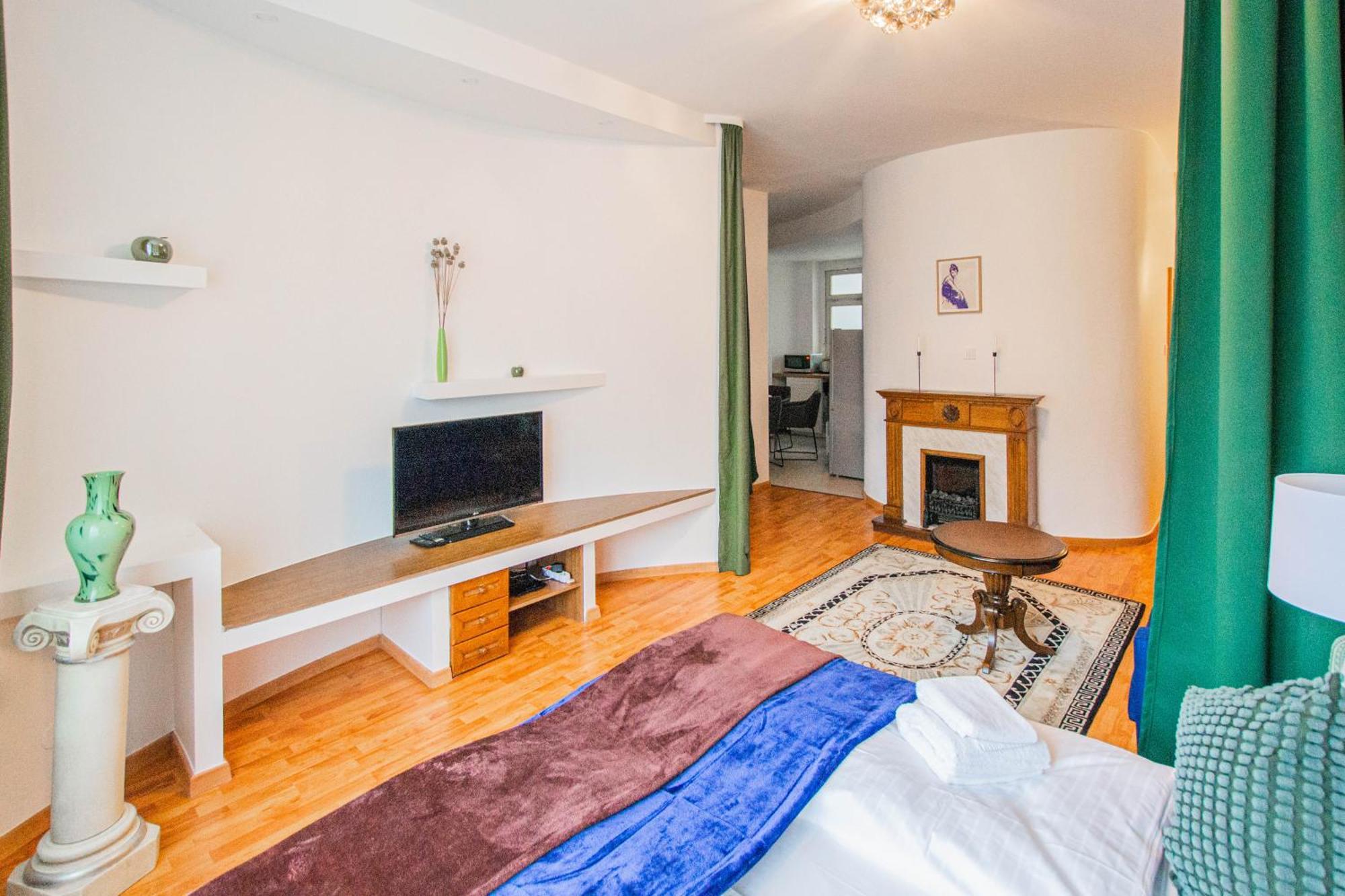 Main Square Sauna And Fireplace Apartment Prag